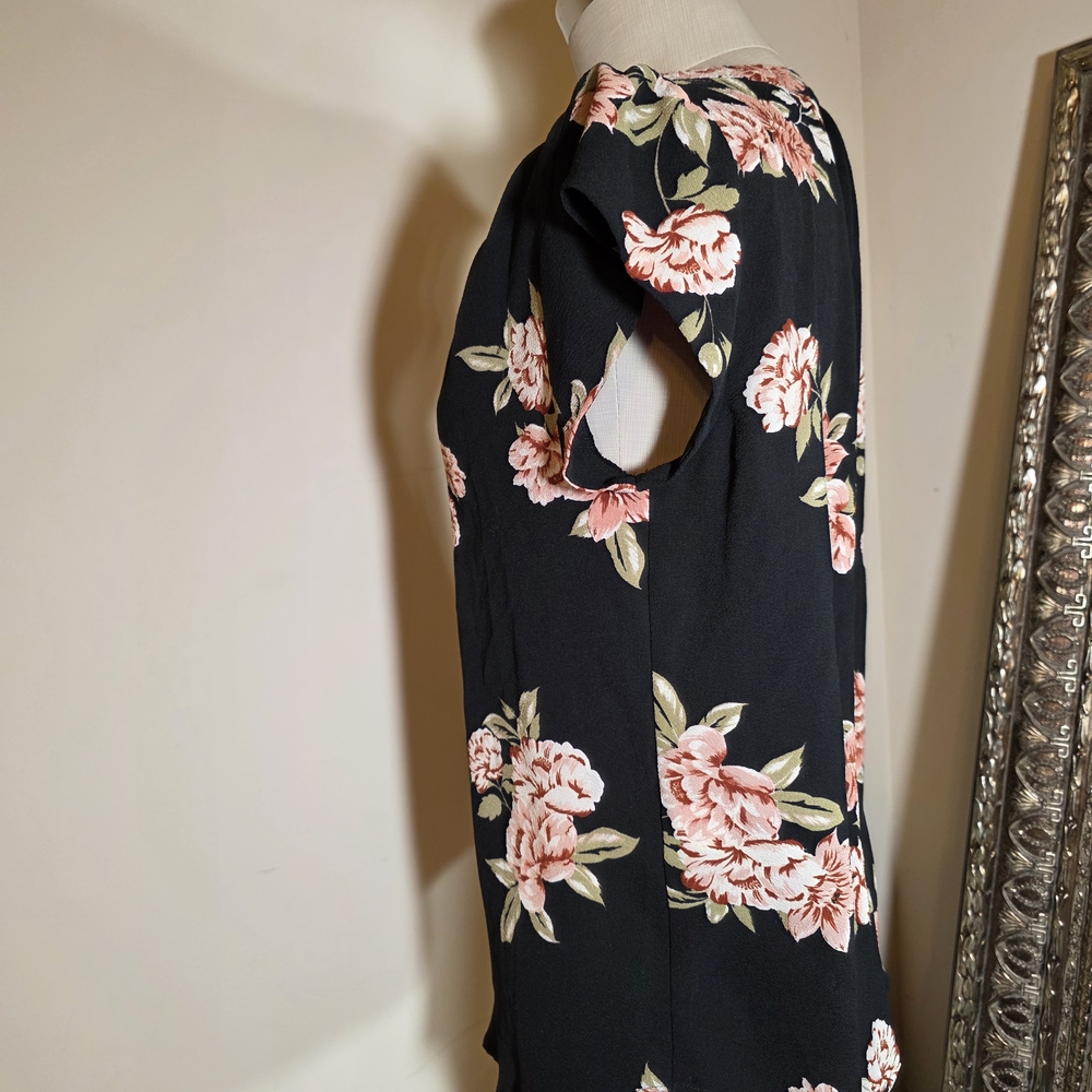41 Hawthorn Black Cap Sleeve Blouse w/ Pink Floral Pattern. Sz Small - Picture 3 of 5